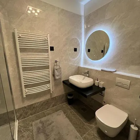 Luxury Ora