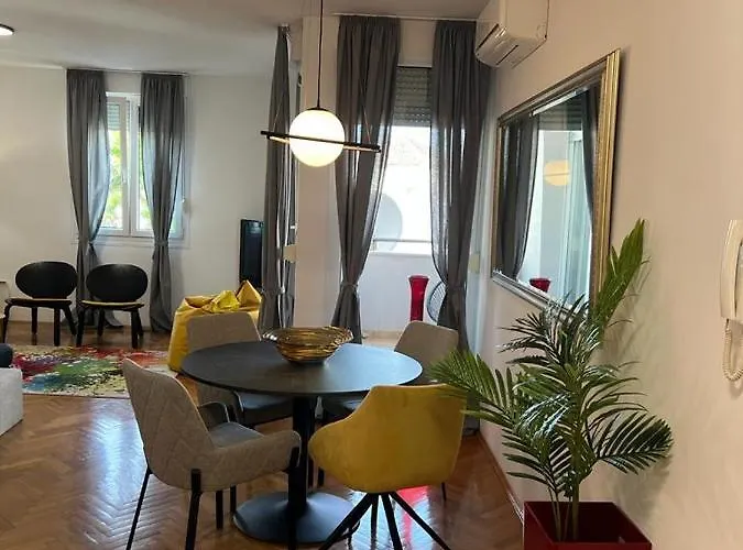 Апартаменти Luxury Ora Спліт